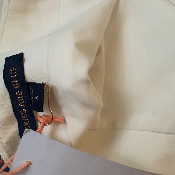 White skirt size small - Picture 3 of 3